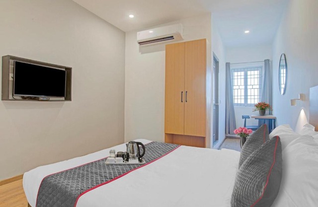 OYO Townhouse 1012 G-Cloud