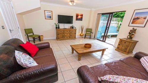 Oyster Cottage Braunton | Sleeps 6 | Dog Friendly