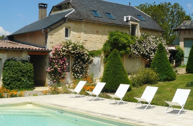 Gîte avec piscine au cœur du Périgord noir pour 8 personnes, parfaitement équipé