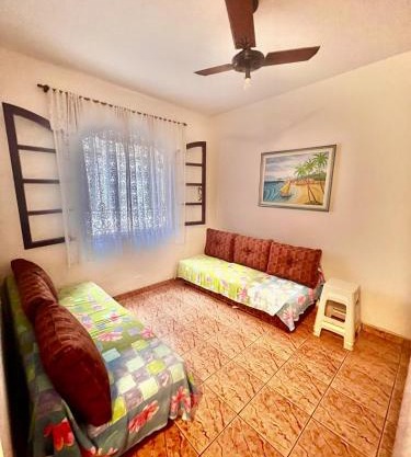 PÉROLA da Praia Grande com cozinha completa