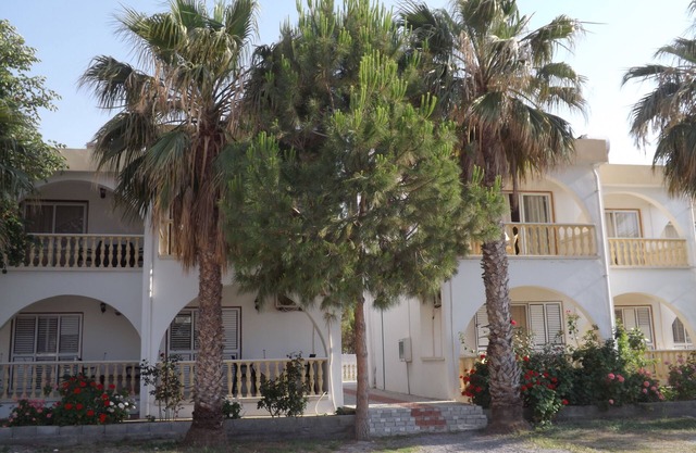 Paradise Holiday Bungalows - Meilleur emplacement à côté du Cratos Beach Club