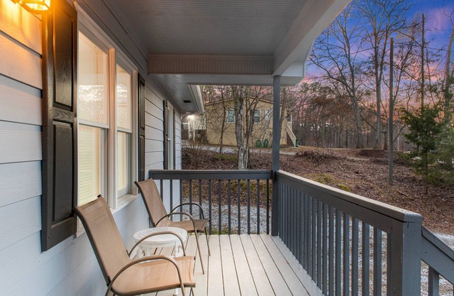 P J's Inlet Hideaway - 1 Mile from Tugaloo State Park!