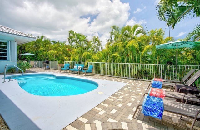 P27 - ACCÈS À LA PLAGE PRIVÉE! Pool house avec tout ce dont vous avez besoin pour des vacances inoubliables. 3 chambres 2 salles de bains avec des impuretés en eau profonde.