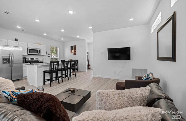 Pacific Palace-NEW 2bed/2.5bath Home in Centerton