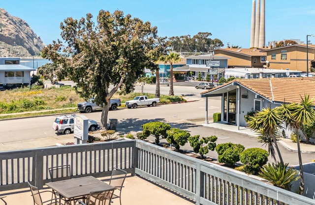 Pacific Shores Inn