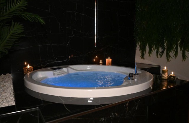 Palace Eight - Suites & Spa