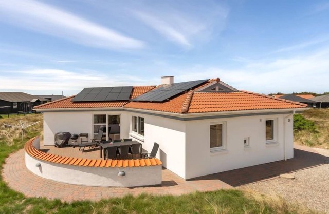 "Palli" - 600m from the sea by Interhome