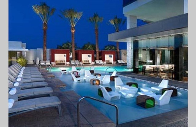 Palms Place Beautiful High Rise Suite, Strip Views Las Vegas 23-306