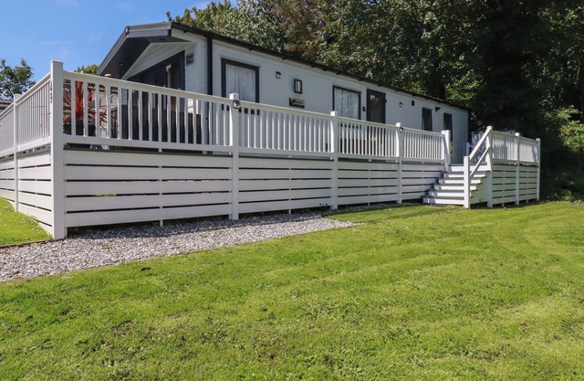 PAMS PLACE, pet friendly, with pool in Crantock