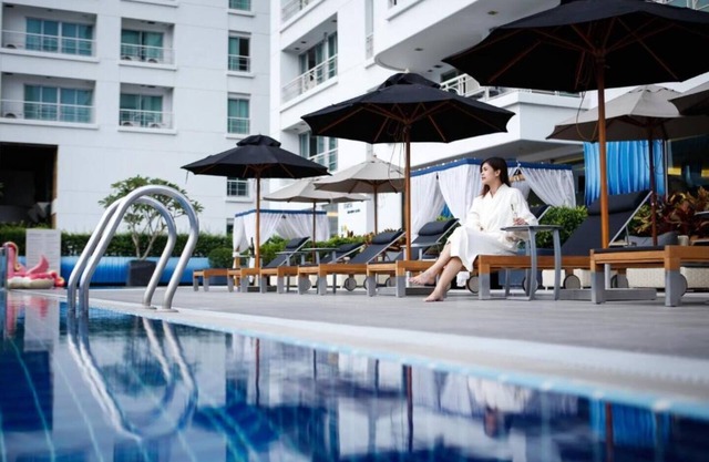 Panoramic Highfloor penthouse - Monthly