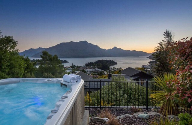 Queenscliff - grande maison de vacances de 4 chambres avec piscine spa et vue exceptionnelle