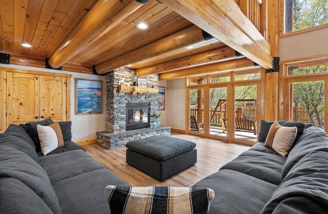 Papa Bear Lodge (Sleeps 52) by Bear Lake Luxury Rentals