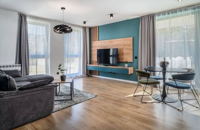Paradise 2bdrm Luxury Apartment