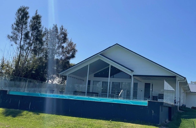 Paradise at One Mile! Family friendly acreage close to beach and amenities