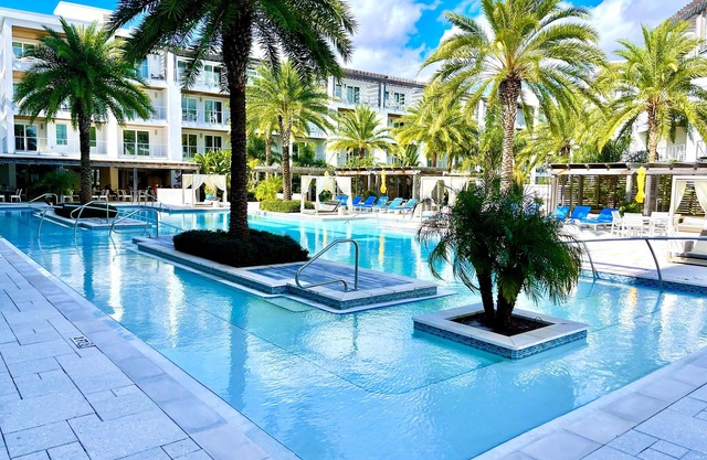 Paradise At The Pointe on 30A by Rosemary Beach, Resort Condo, Free bikes