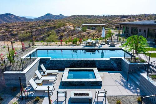 Paradise Canyon-Infinity Pool-Mnt Views-Estate 3