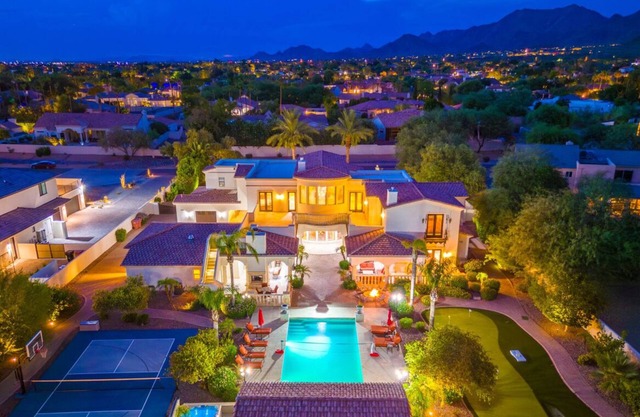 Paradise Castle in AZ+SportCourt+Game Room+Putting Green+Heated Pool & Spa+Has It All