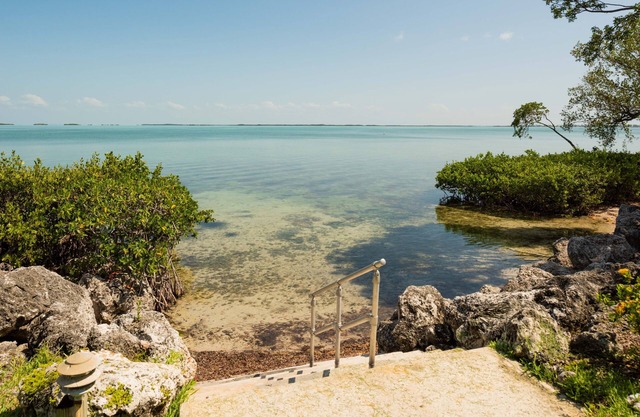 Incroyable maison de ville Key Largo à deux chambres dans la baie Buttonwood avec débarcadère privé
