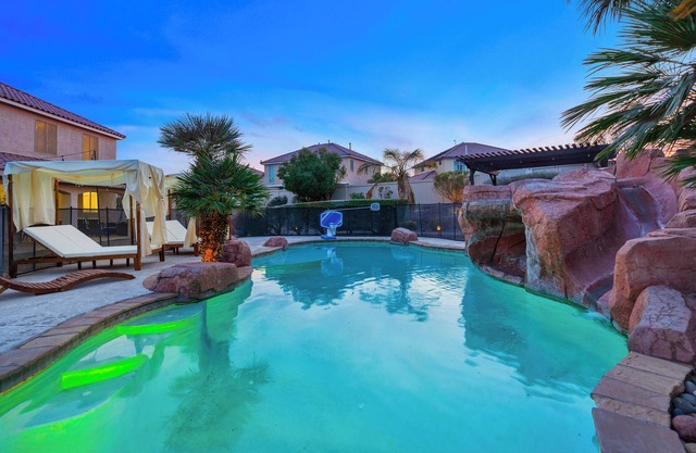 Paradise Found: Luxurious Poolside Escape