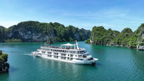 Paradise Grand Cruise - Lan Ha Bay