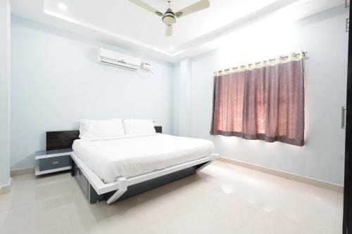 Paradise Home Stay, Near Srinivasam TTD Ticket Counter Opp Bus Stand