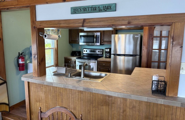 Paradise Lakefront Cottage on Cranberry Lake