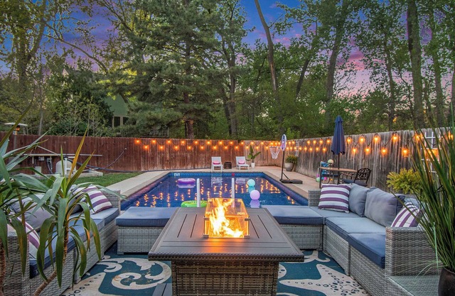 Paradise Pool House