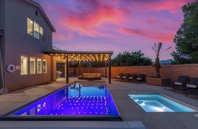 Paradise Village Resort 19Private Pool, Private Hot Tub, Private Tennis Court