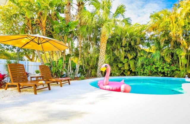 Heated Pool, Minigolf, 10 min Beach @ Paradiso