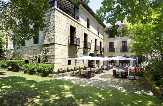 Parador De Santillana De Gil Blas