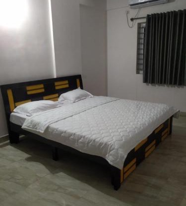 Paragon 2bhk Service Apartments
