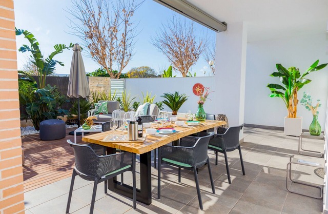 Paraiso Verde Apartment Javea, Avec AC, Grande Terrasse, Jardin Privé et Piscine Communautaire