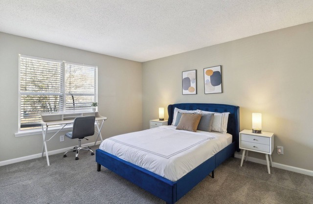Park at London F4 I Spacious 2 Bed 2 Bath