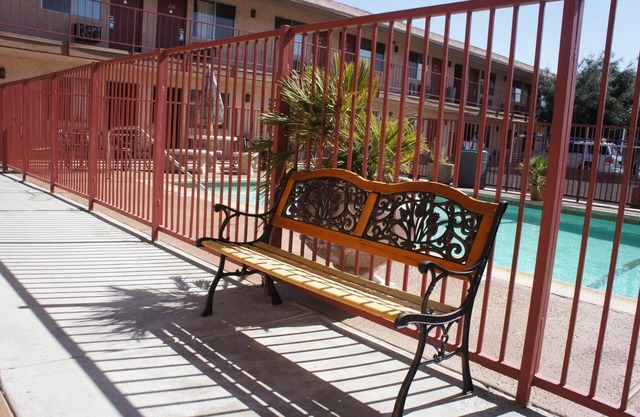 Park Avenue Inn and Suites