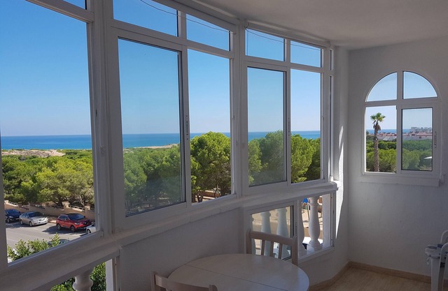 Park Beach. L'appartement est au coin et a vue sur la mer.