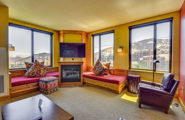 Park City Condo: Steps to Canyons Village & Skiing