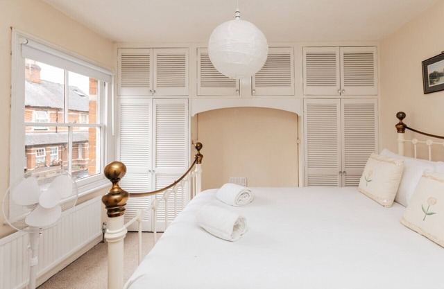 Park End House - Parking Pet Friendly