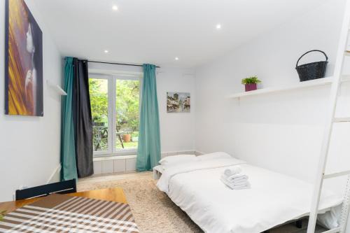 Park Krakowski Homely Studio with Garden