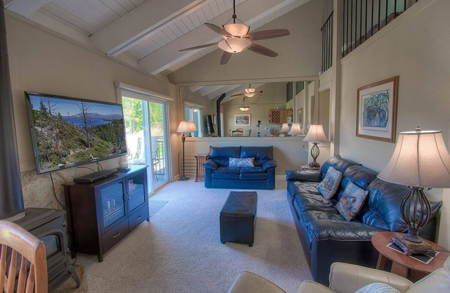 Park View Paradise 3 Bedroom Condo by RedAwning