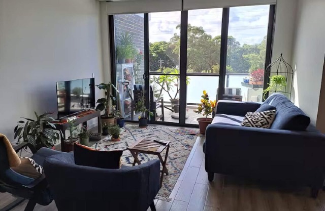 Park views, homely & convenient location