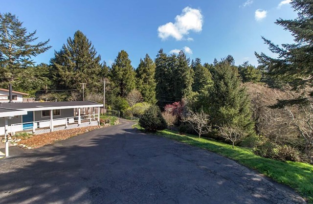 Parker Creek Cottage ~ abordable et confortable, en ville, près de la plage, Pet Paradise!