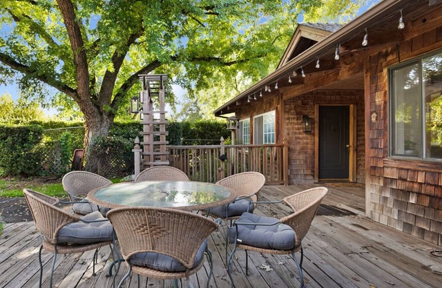 Parquet + Hex | Amazing Location | Great View!