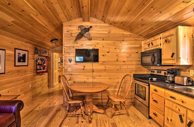 Parsons Cabin w/ Fire Pit & River Access!
