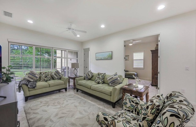 Paseo - William Raveis Rentals