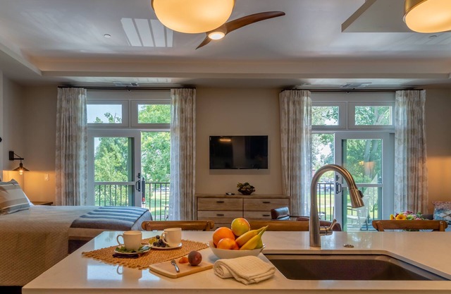 Suite balcon distinctif en plein centre-ville de Paso Robles