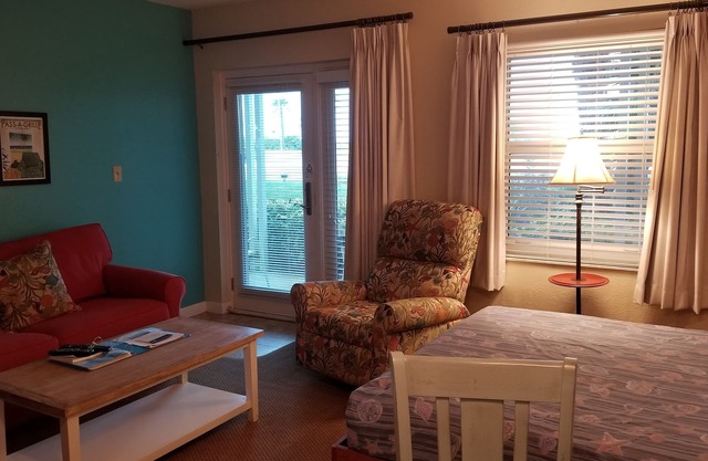 Pass-a-grille; Camelot-By-The-Sea Timeshare Week 1; Jan 6th to 13th, 2024