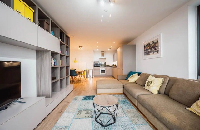 Pass the Keys | 3 Bed 2 Bath with Stunning Views from the 8th Fl