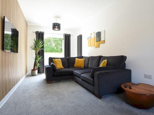 Pass the Keys Beautiful Family Home Sleeps 6