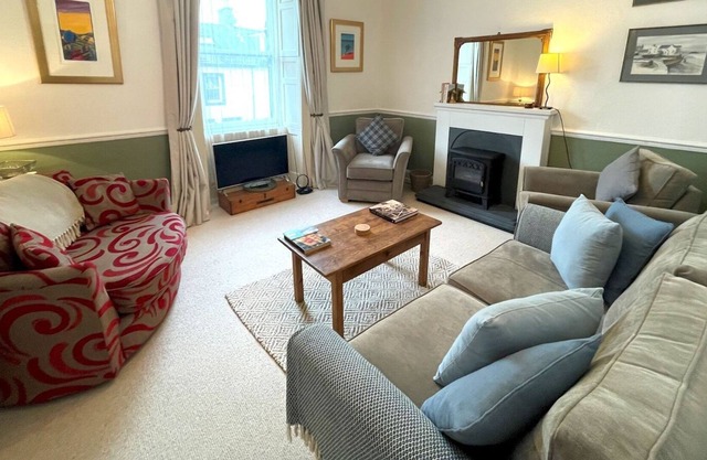 Pass the Keys | Charming 3BR Flat in Beautiful Kirkcudbright