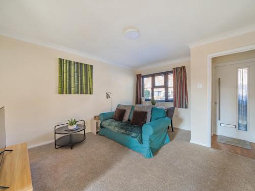 Pass the Keys Charming 1-Bed Study w garden